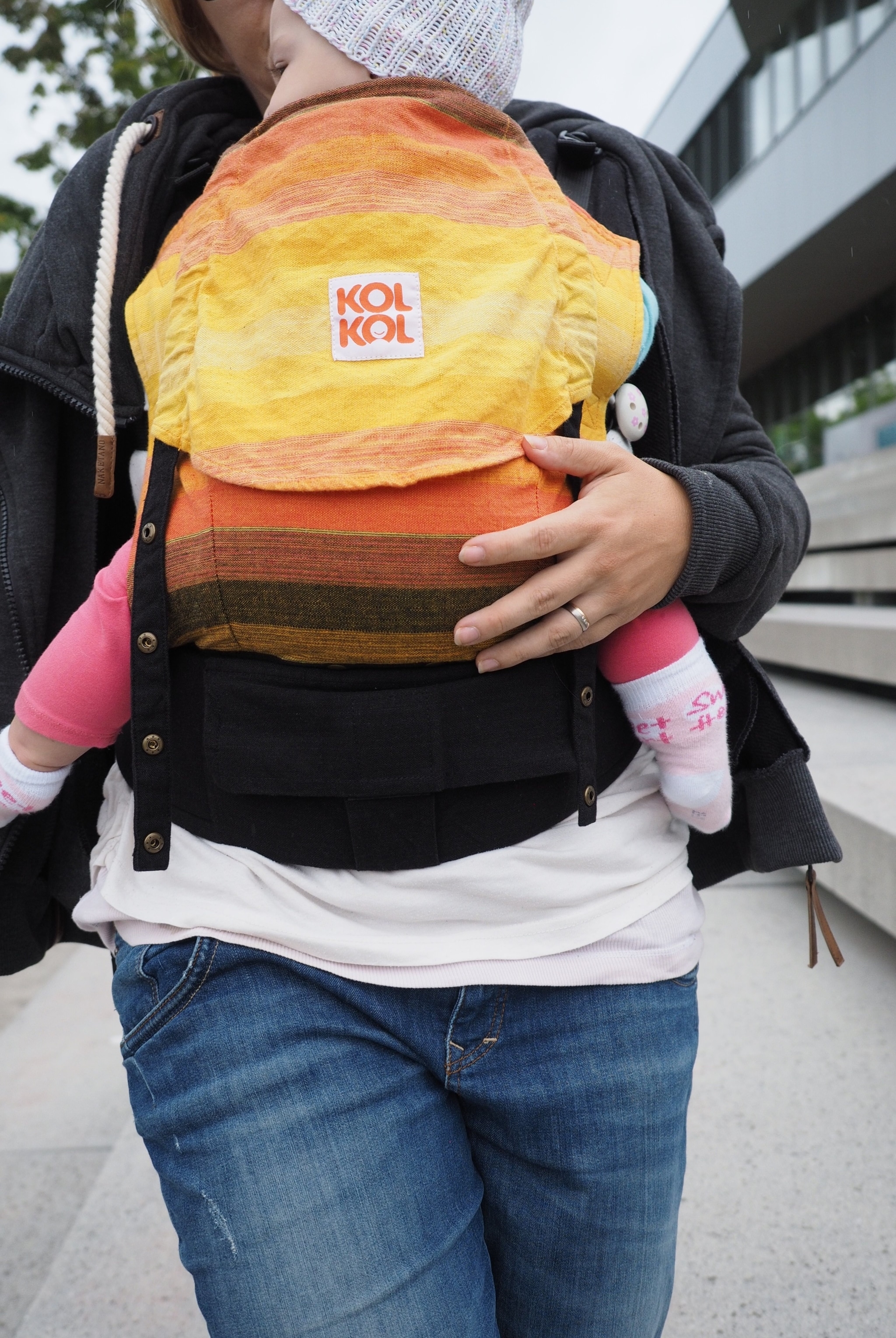 Soft and thin: Kol Kol baby carrier