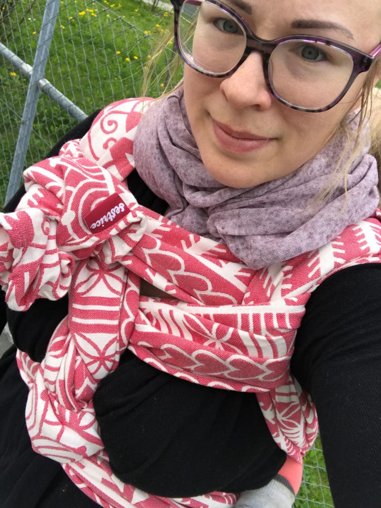 babywearing mama with Ruck tied tibetan and CC finish
